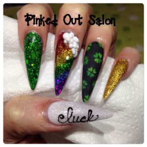 Stiletto clover nails