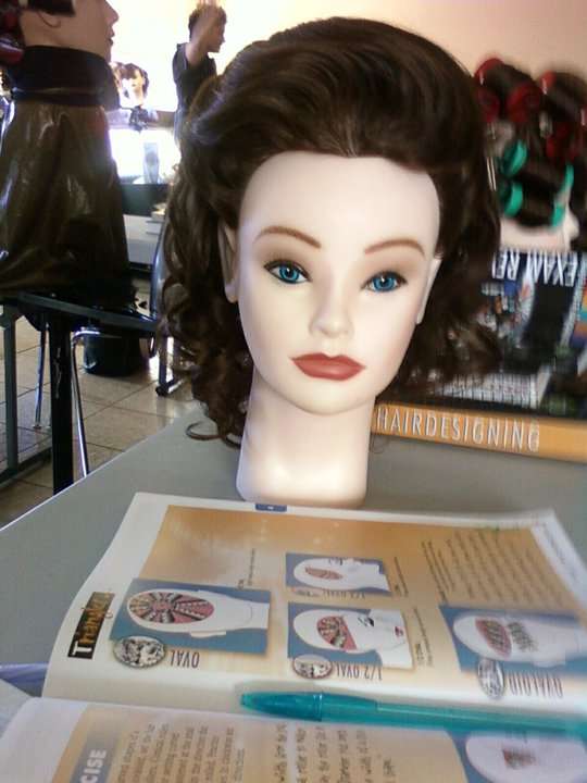 curly hair waves on a mannequin