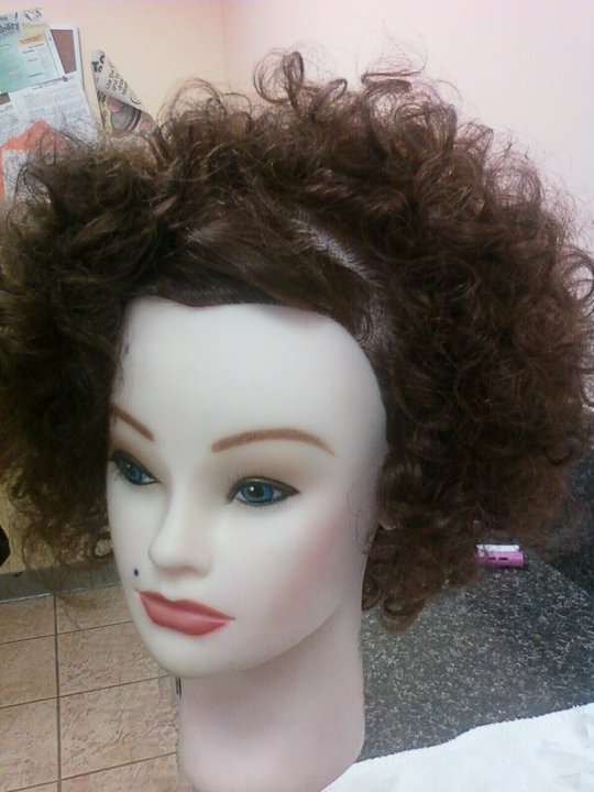 curly mannequin hairstyle