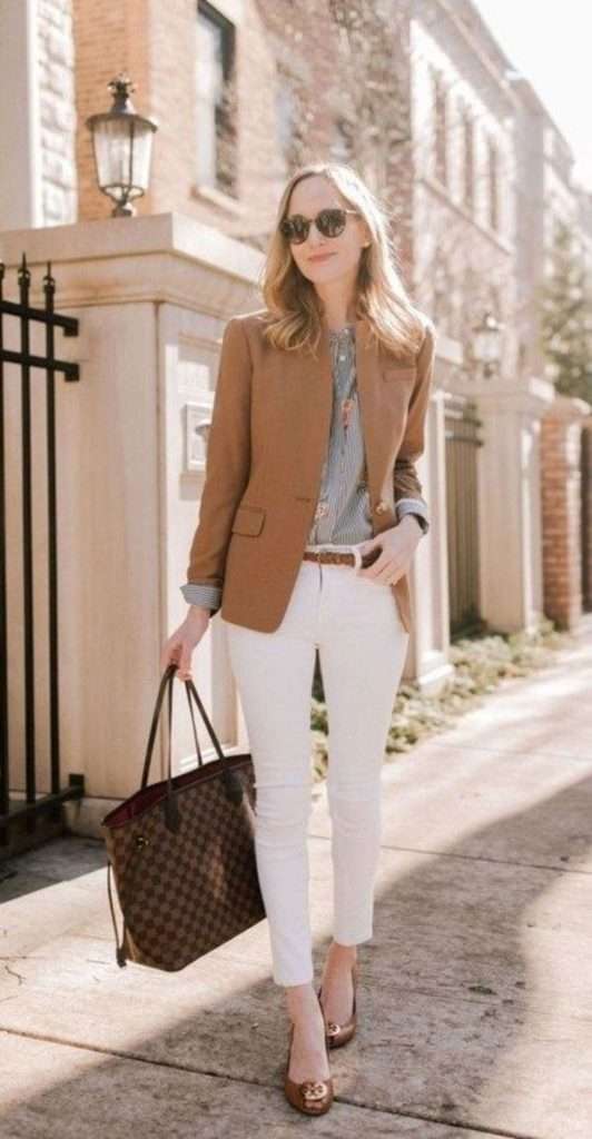 smart shopping in style, A lady wearing business casual attire