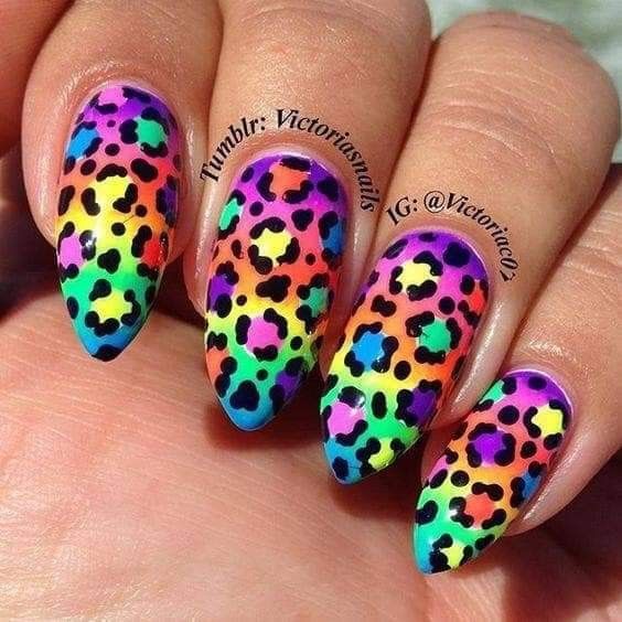 Animal print nail art