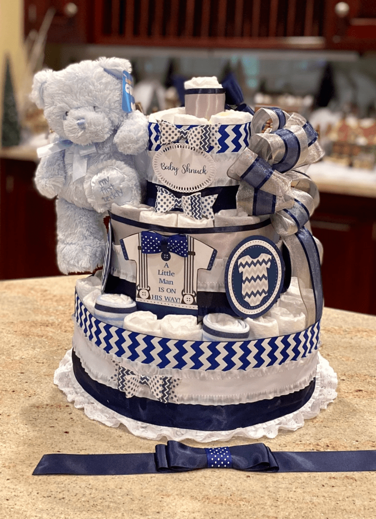 Blue diaper cake500