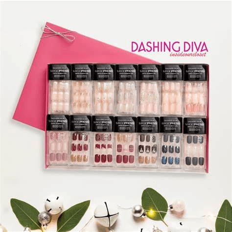 Dashing Diva press on nails